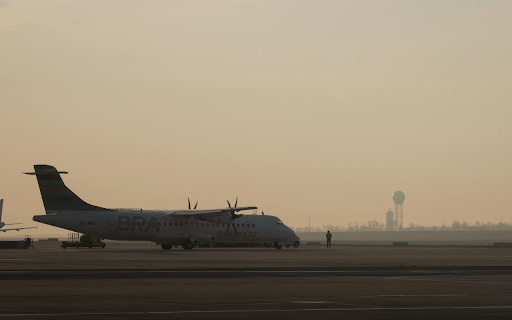 Aircraft on Runway at Sunrise in Schwechat from Chrome web store to be run with OffiDocs Chromium online Aircraft on Runway at Sunrise in Schwechat from Chrome web store to be run with OffiDocs Chromium online