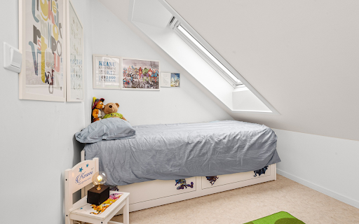 Attic Room from Chrome web store to be run with OffiDocs Chromium online Attic Room from Chrome web store to be run with OffiDocs Chromium online