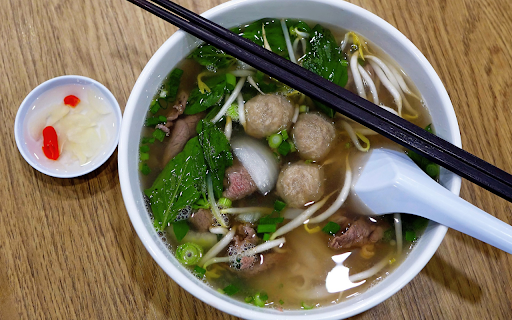 Bowl of pho with vinegar from Chrome web store to be run with OffiDocs Chromium online Bowl of pho with vinegar from Chrome web store to be run with OffiDocs Chromium online