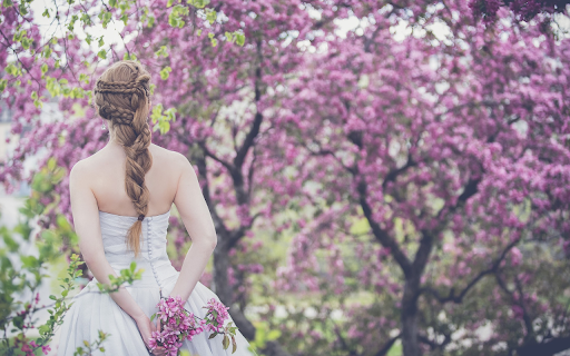 Bride in the flower garden from Chrome web store to be run with OffiDocs Chromium online Bride in the flower garden from Chrome web store to be run with OffiDocs Chromium online