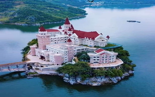 Castle wallpaper in the middle of the lake from Chrome web store to be run with OffiDocs Chromium online Castle wallpaper in the middle of the lake from Chrome web store to be run with OffiDocs Chromium online