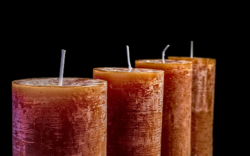 Four large candles from Chrome web store to be run with OffiDocs Chromium online Four large candles from Chrome web store to be run with OffiDocs Chromium online