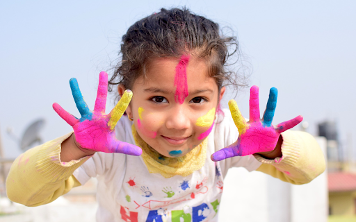 Little girl playing with paint from Chrome web store to be run with OffiDocs Chromium online Little girl playing with paint from Chrome web store to be run with OffiDocs Chromium online