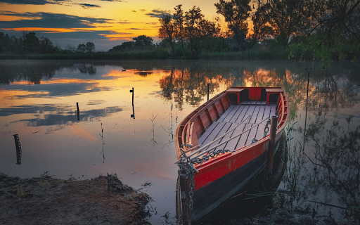 Small boat on the lake from Chrome web store to be run with OffiDocs Chromium online Small boat on the lake from Chrome web store to be run with OffiDocs Chromium online
