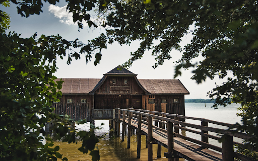 Thatched house on the river from Chrome web store to be run with OffiDocs Chromium online Thatched house on the river from Chrome web store to be run with OffiDocs Chromium online