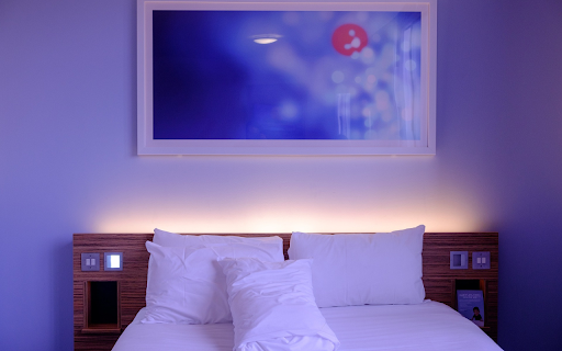 The bed has white sheets from Chrome web store to be run with OffiDocs Chromium online The bed has white sheets from Chrome web store to be run with OffiDocs Chromium online