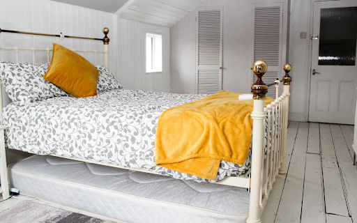The bed is warm from Chrome web store to be run with OffiDocs Chromium online The bed is warm from Chrome web store to be run with OffiDocs Chromium online