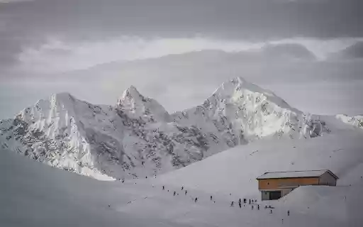 A snowy mountain with a cabin in the middle from Chrome web store to be run with OffiDocs Chromium online A snowy mountain with a cabin in the middle from Chrome web store to be run with OffiDocs Chromium online