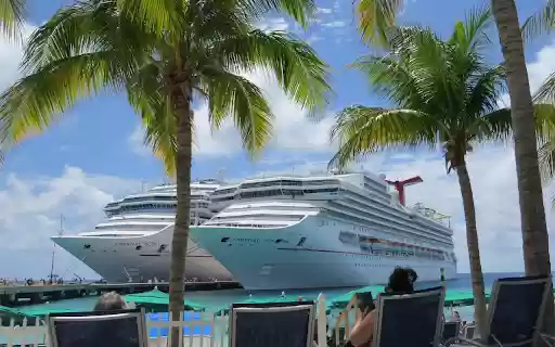 Huge yacht from Chrome web store to be run with OffiDocs Chromium online Huge yacht from Chrome web store to be run with OffiDocs Chromium online